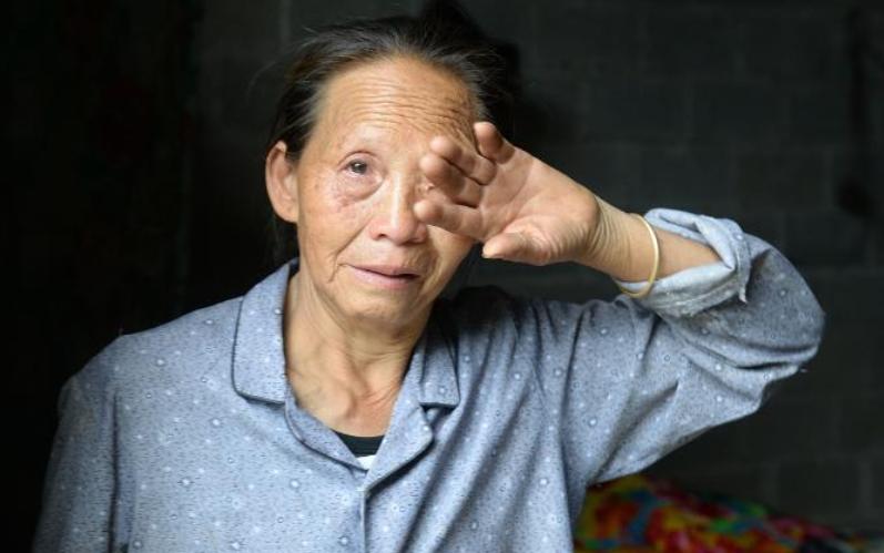 最近我刷视频的时候发现一件挺让人震惊的事，一位已经50岁的阿姨，说自己已经缴纳了