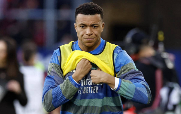 皇马虽然3-2战胜了马竞，但替补出场的姆巴佩在赛后却遭遇了猛烈的批评。阿斯报总