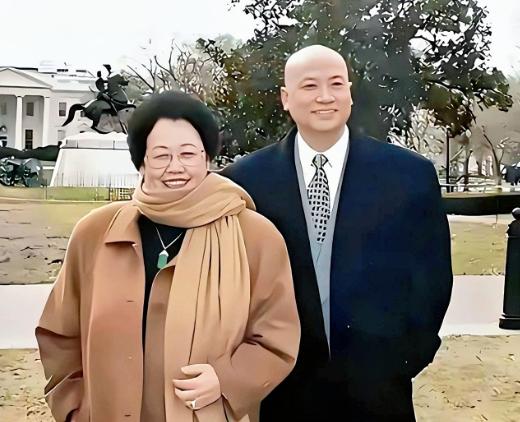 那个和现实中的“唐僧”当了36年夫妻的女人走了，她曾遭到无数女人的羡慕。据悉，陈