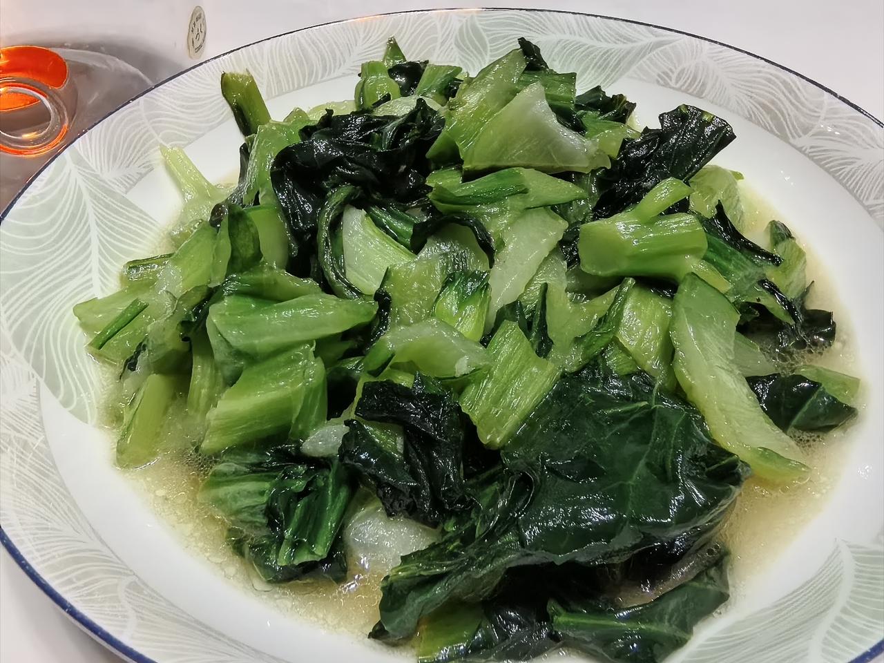 老妈刚刚打来电话，慌慌张张话都不会说了，原来村里一户人家27岁的独生女儿死了。