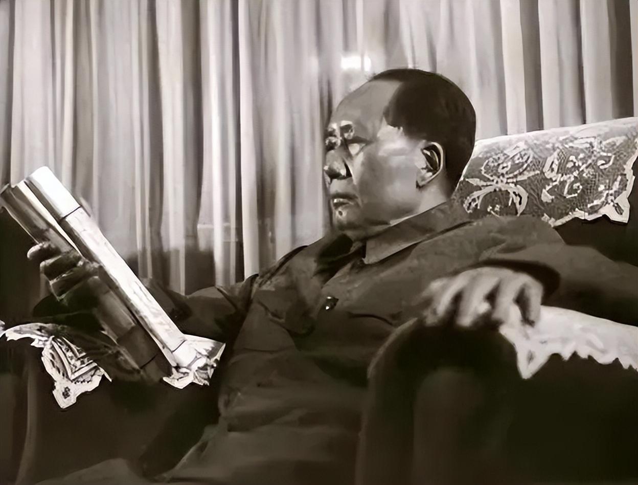 美国既然如此强大，为何迟迟不敢真动手，只敢打贸易战、科技战？答案其实就藏在毛主席
