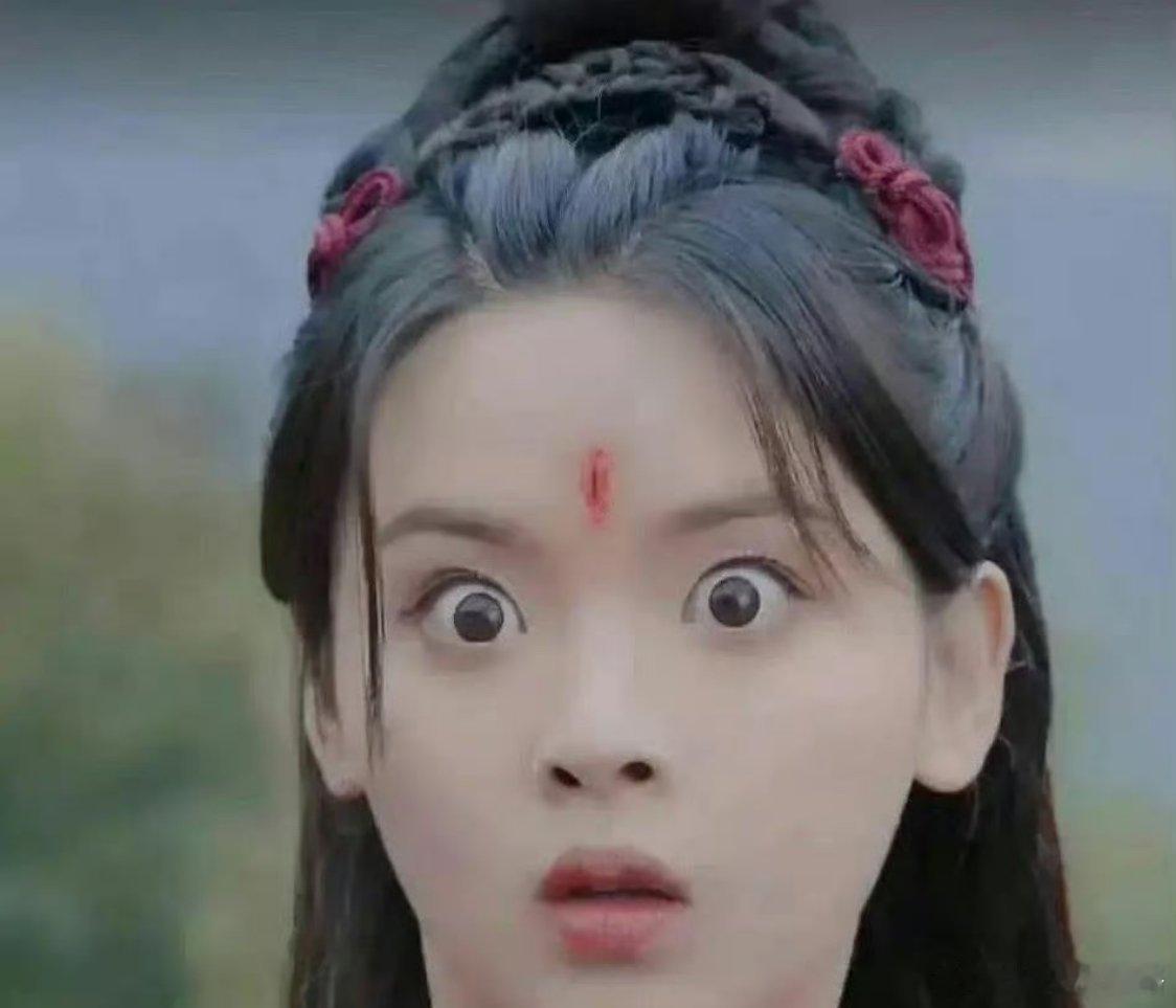 这么一对比杨超越确实没演技