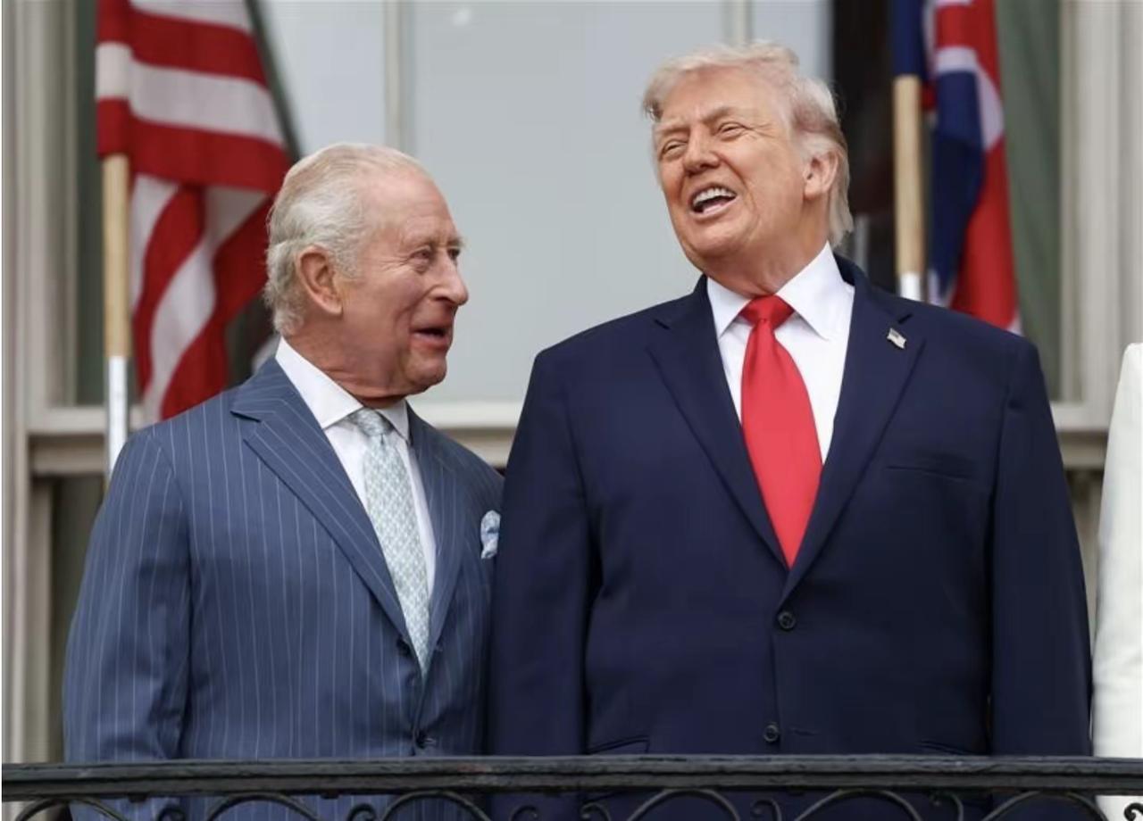 查理国王在美国的演讲，引起极大的轰动，美议员11次起立鼓掌，为什么查尔斯能如此受