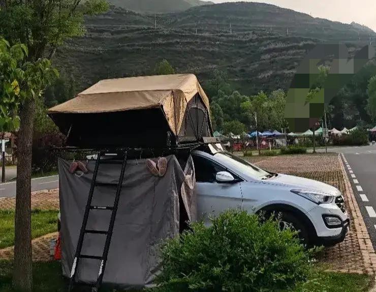 我就服我同事！一家三口去敦煌旅游，连酒店都不住，直接睡在车里，别人一趟旅游至少上