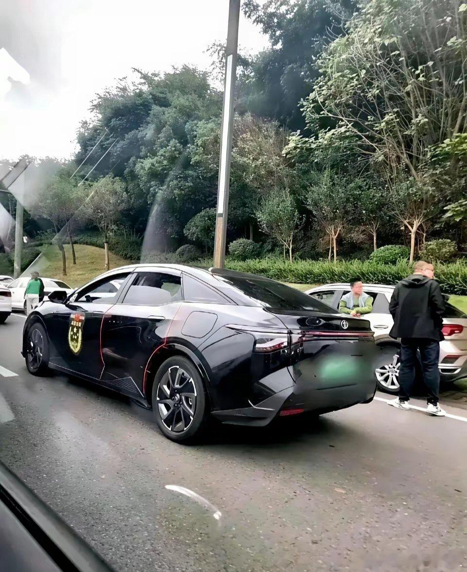 贴这种，是不是有点太高调啦，大家怎么看呢？​​​