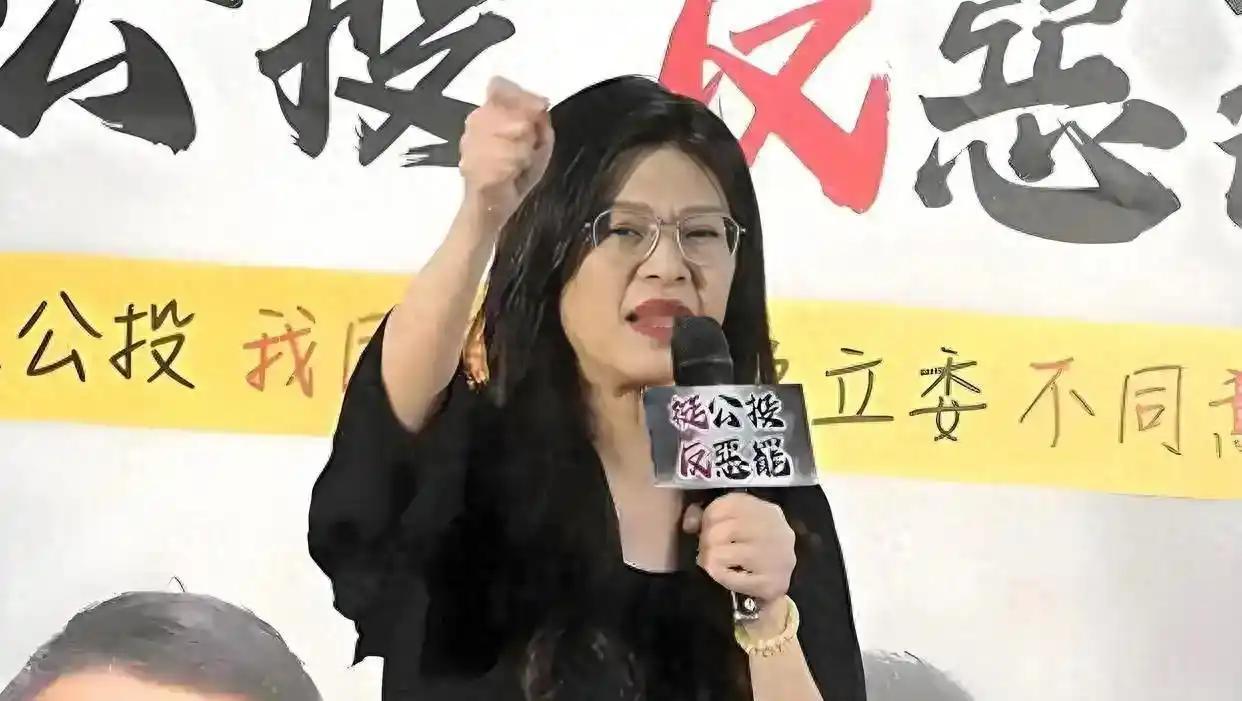 九二共识奏响两岸最强音郑丽文拜会马英九台湾海峡交流基金会董事长吴丰山星期二