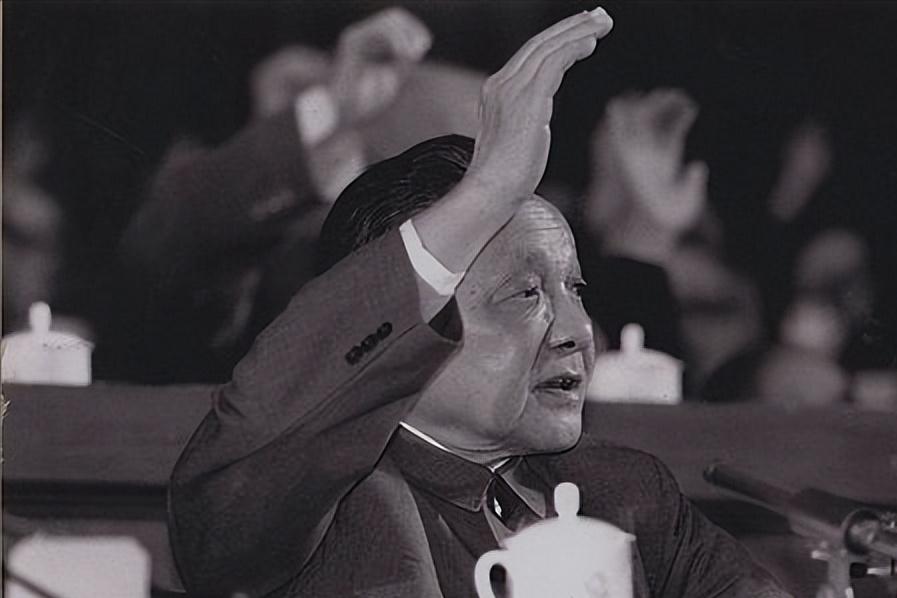 最强硬的军政委：1983年坚决不肯撤出要地，说厦门就是31军解放的1984年