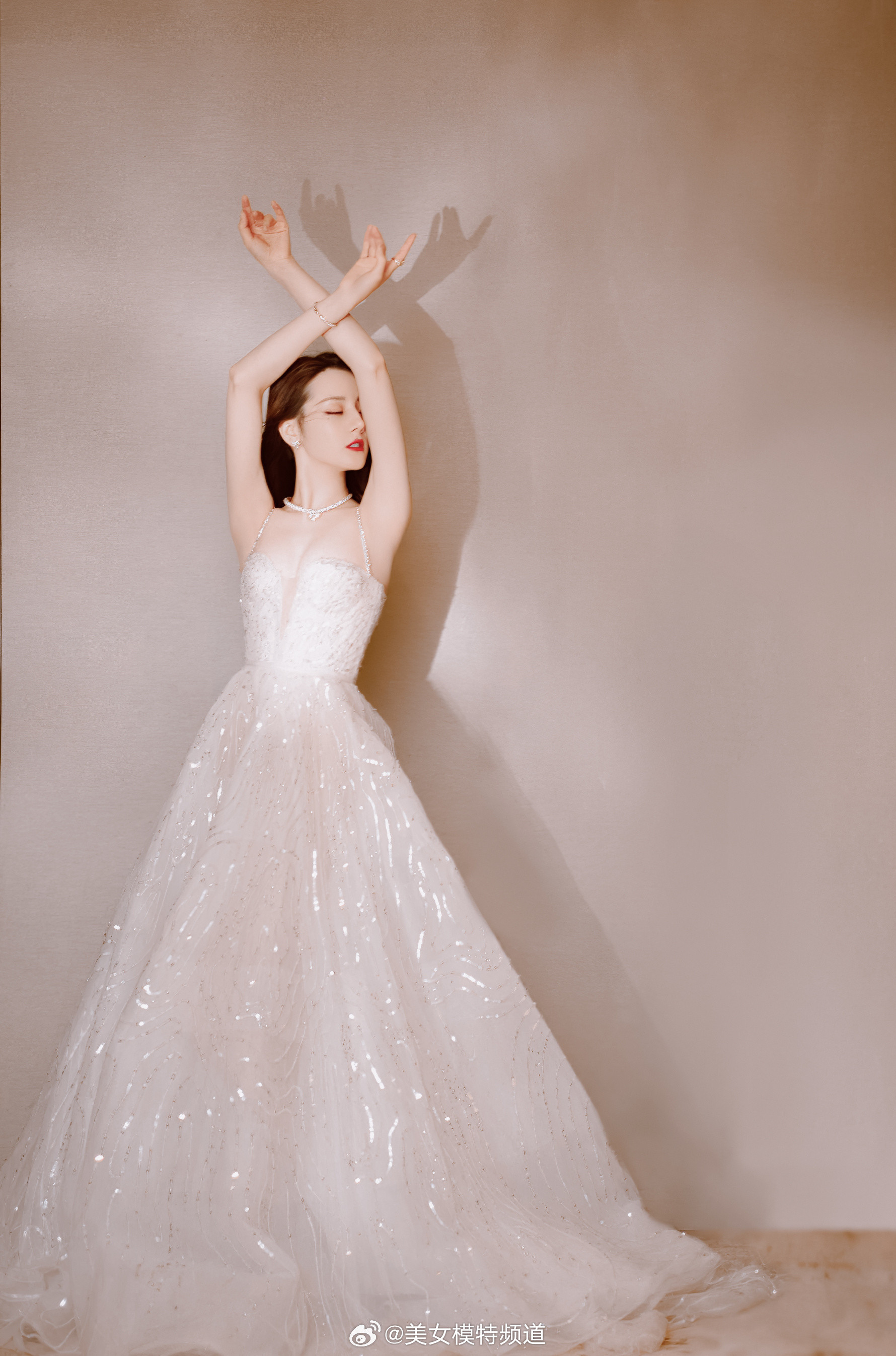 迪丽热巴精选唯美纱裙优雅迷人