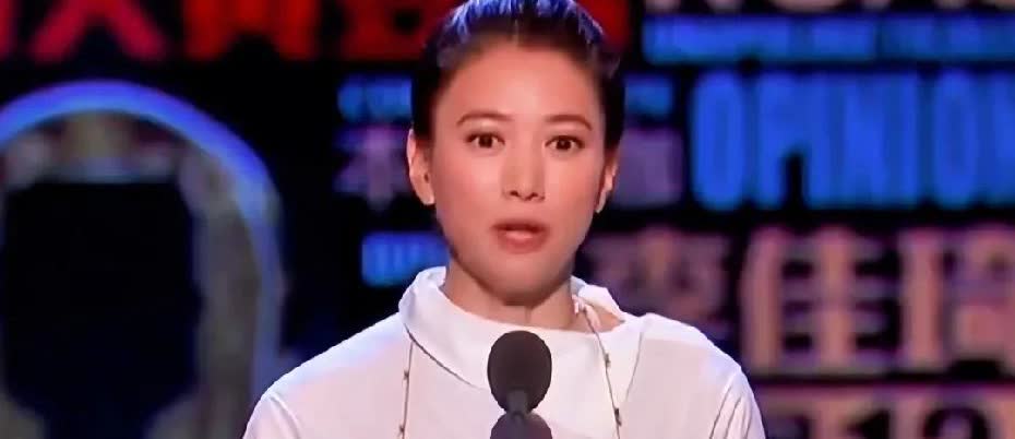 哈哈袁咏仪这招也太损了！她在节目里爆料，这么多年每买一个包就给老公张智霖
