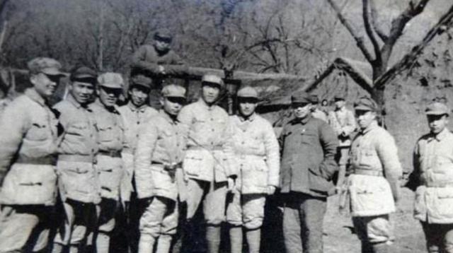 1949年4月，第4兵团参加渡江战役，作战科长彭一坤“擅作主张”，将兵团副司令的