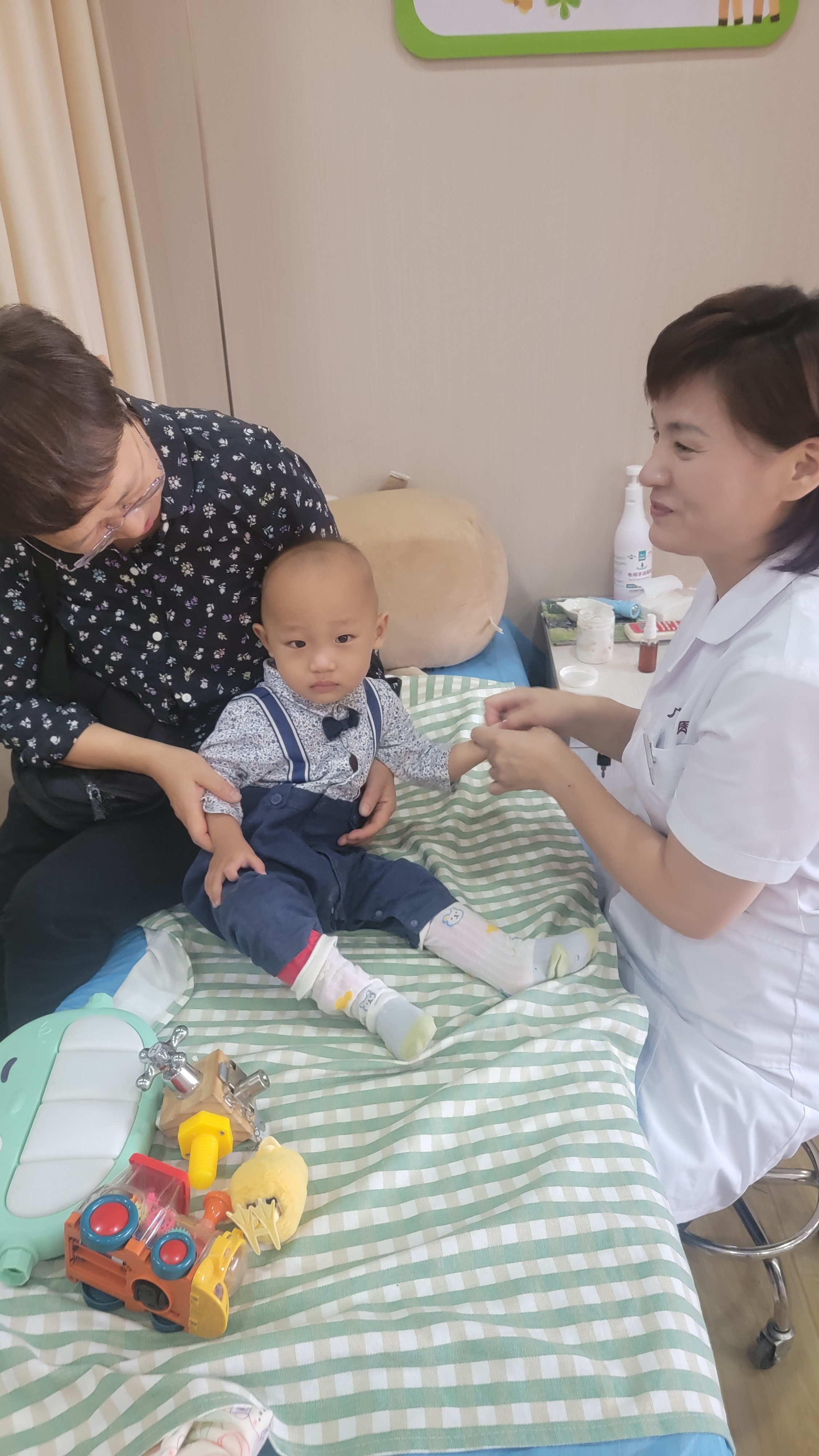 脾气大、不长个的孩子，可能是“内热”捣乱！一碗甜汤健脾又促长近来有位妈妈跟我说：