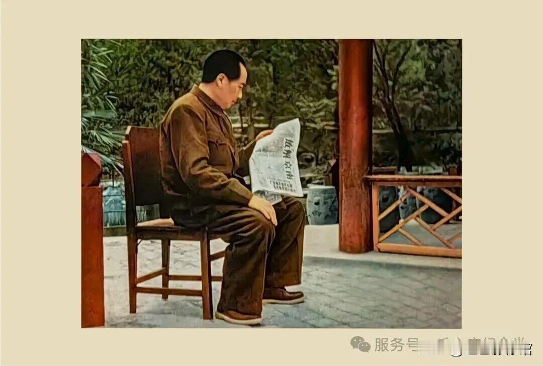 一张见证新旧鼎革的历史照片1949年4月23日，人民解放军占领国民党的统治中心