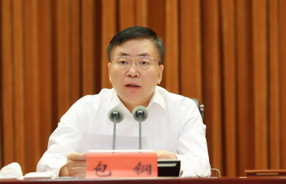 包钢已任内蒙古自治区政府党组书记