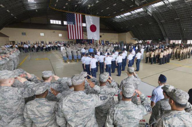 驻日美军普天间基地一名士兵近日因涉嫌恶性犯罪被冲绳警方逮捕，引发日本政府连串外交