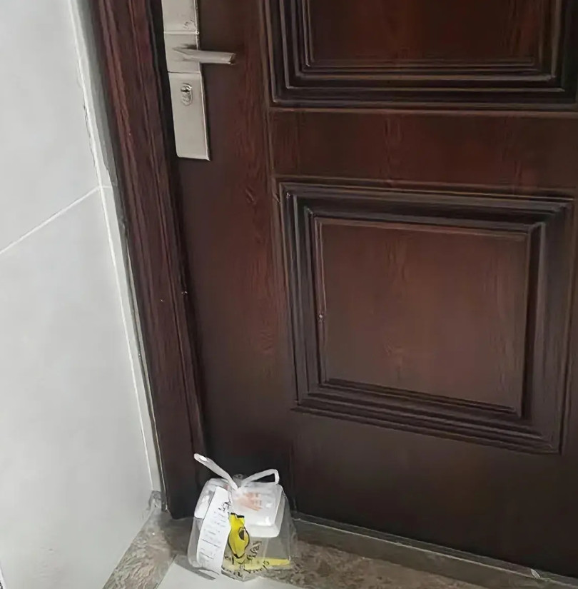 现在送外卖的都不打电话了吗？昨晚回来我点了一份外卖，我看了下时间，都过了一个多小