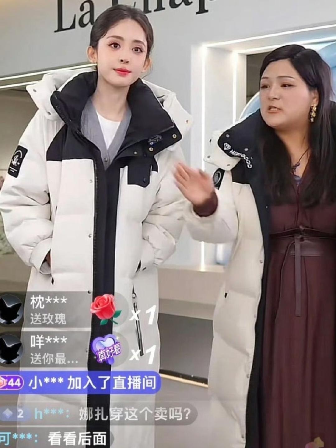 既然请到了娜扎就应该让边上模特离开，不然真的会对比很明显