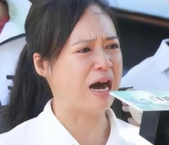 “中国越制裁我，我就越反华！”这话说得够狂。说这话的人，是深圳一个前女律师，