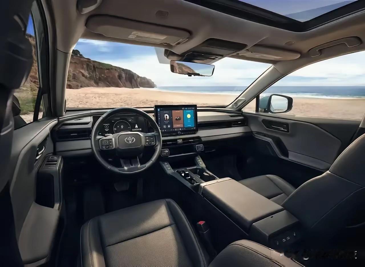 兄弟们，车圈地震了！一汽丰田这次是真的杀疯了！全新RAV4荣放直接干到15万