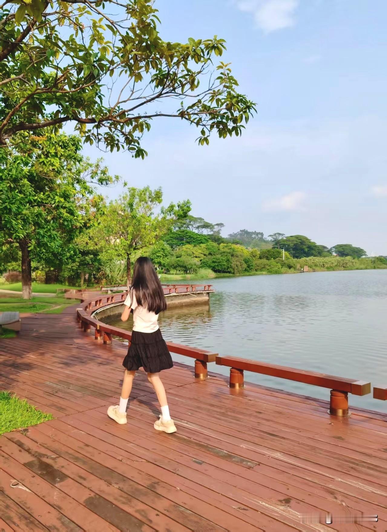 广州增城荔湖公园(免费)地址:广州市增城区惠民路增城区政府南450米。交