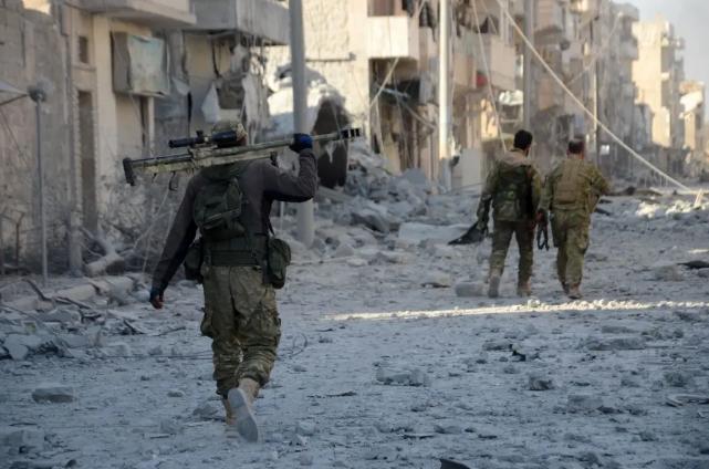 阿萨德卷土重来！表哥一线冲锋，老虎师师长多国斡旋，朱拉尼与普京玩还是嫩了点！ 