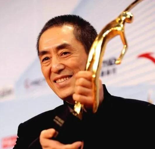 张艺谋要当电视剧监制了首次电影转电视剧也在情理之中毕竟是知名导演，实力有目共