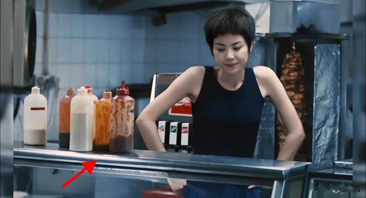 倪妮律师函硬刚！王家卫风波里，她复刻王菲的清醒11月1日，倪妮工作室的律师声