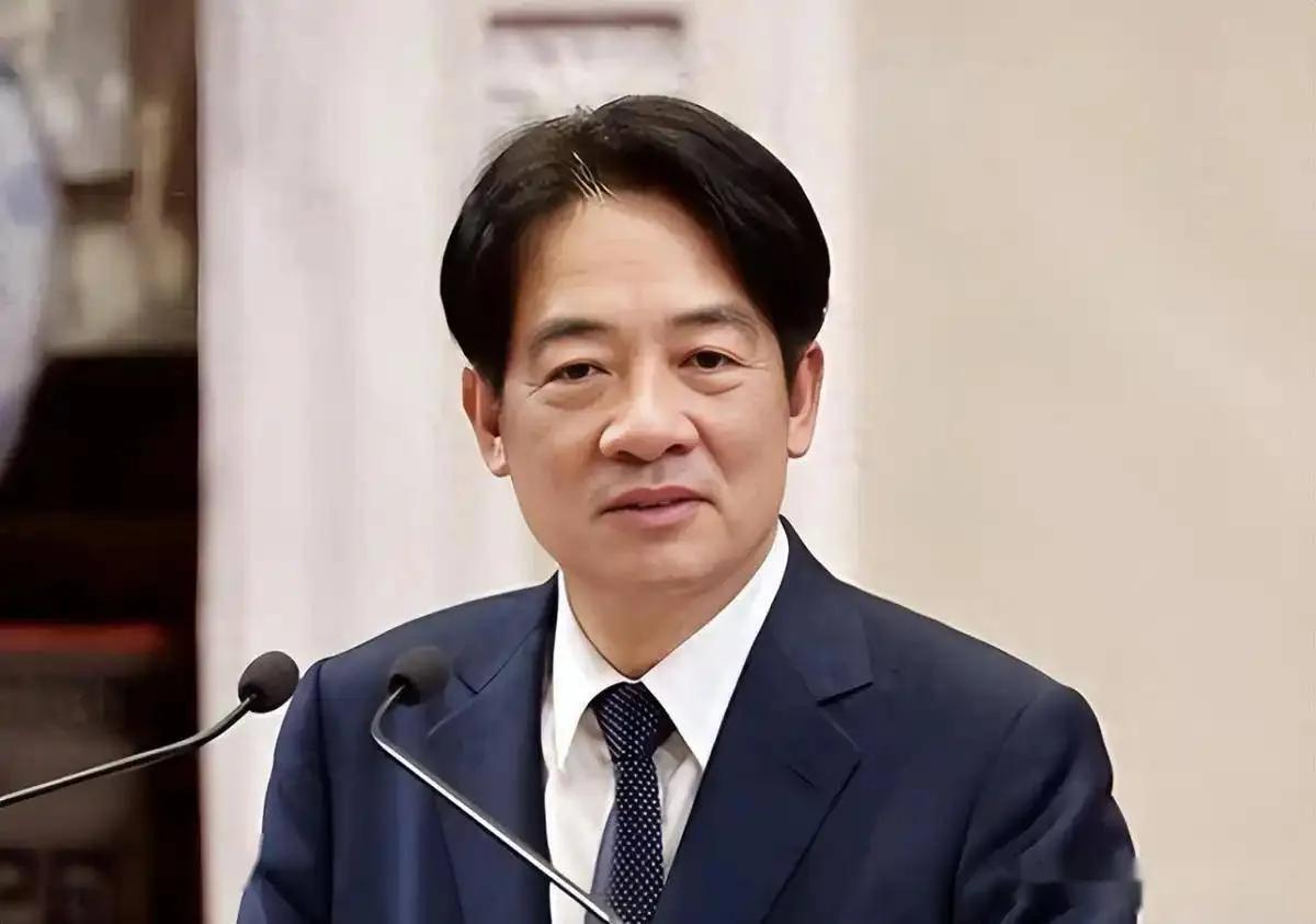 台湾脸黑了，高呼要统一！是中国人。10月10日，正当赖清德在台上大谈“以武谋独”