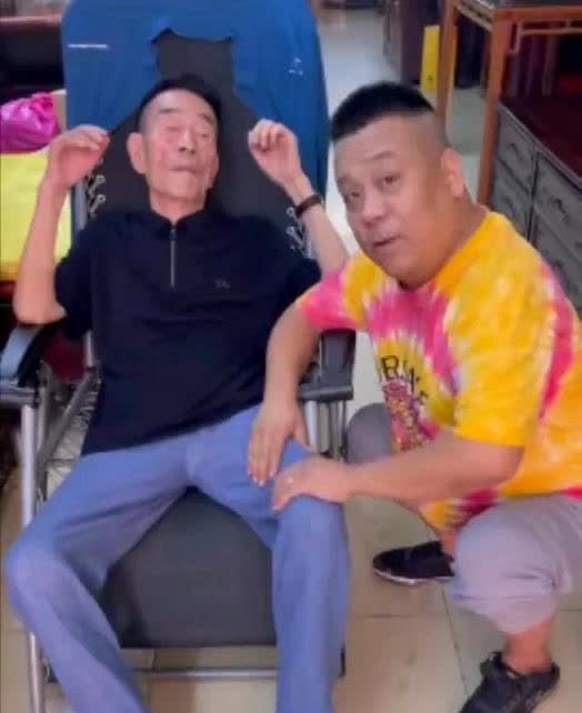 杨派相声宗师杨议宣布将虎豹兄弟逐出师门！虎豹兄弟被清门是意料之中的事，这两个