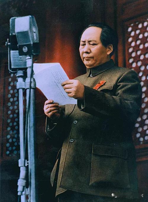 民心为尺，众望为证：唯有人民公认，方成时代伟人何谓伟人？古往今来，世人不断
