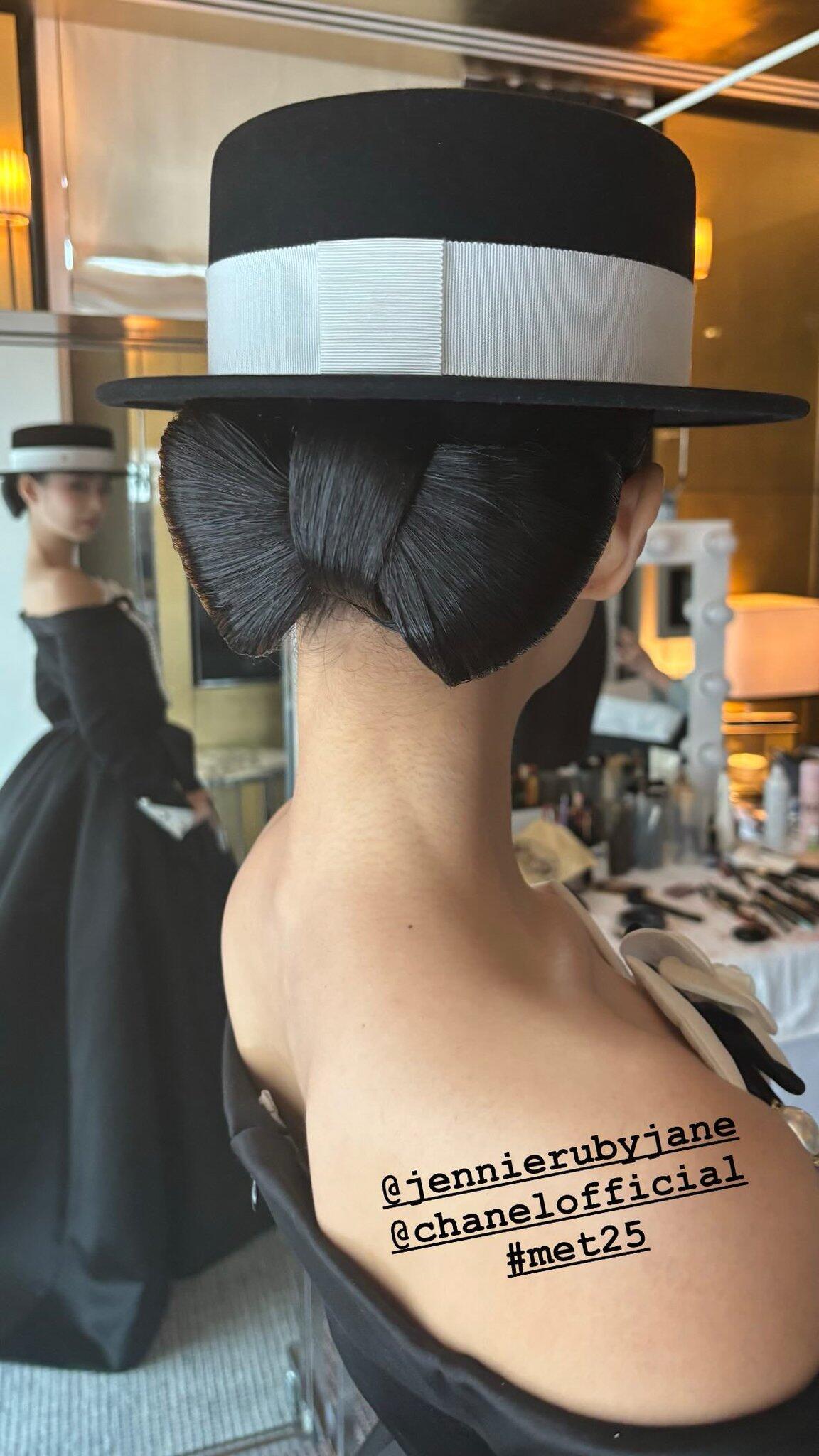 JennieMetgala发型细节照，jennie是不是有点高糖？​​​