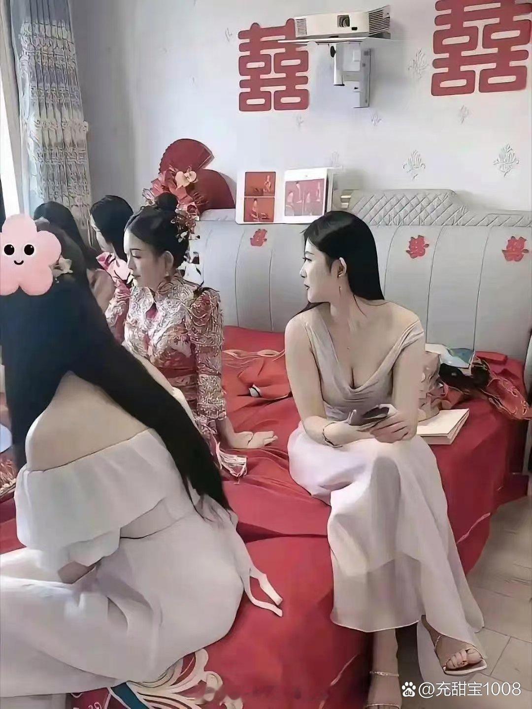 新娘的风头被伴娘抢走了