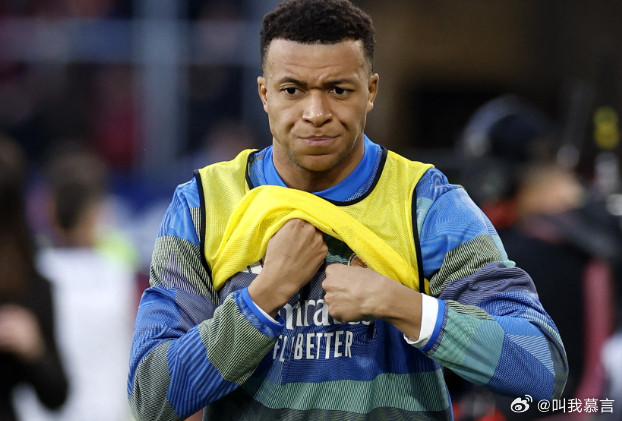 4月1日讯据记者MelchorRuiz报道，姆巴佩等球员回归皇马进行训练。M