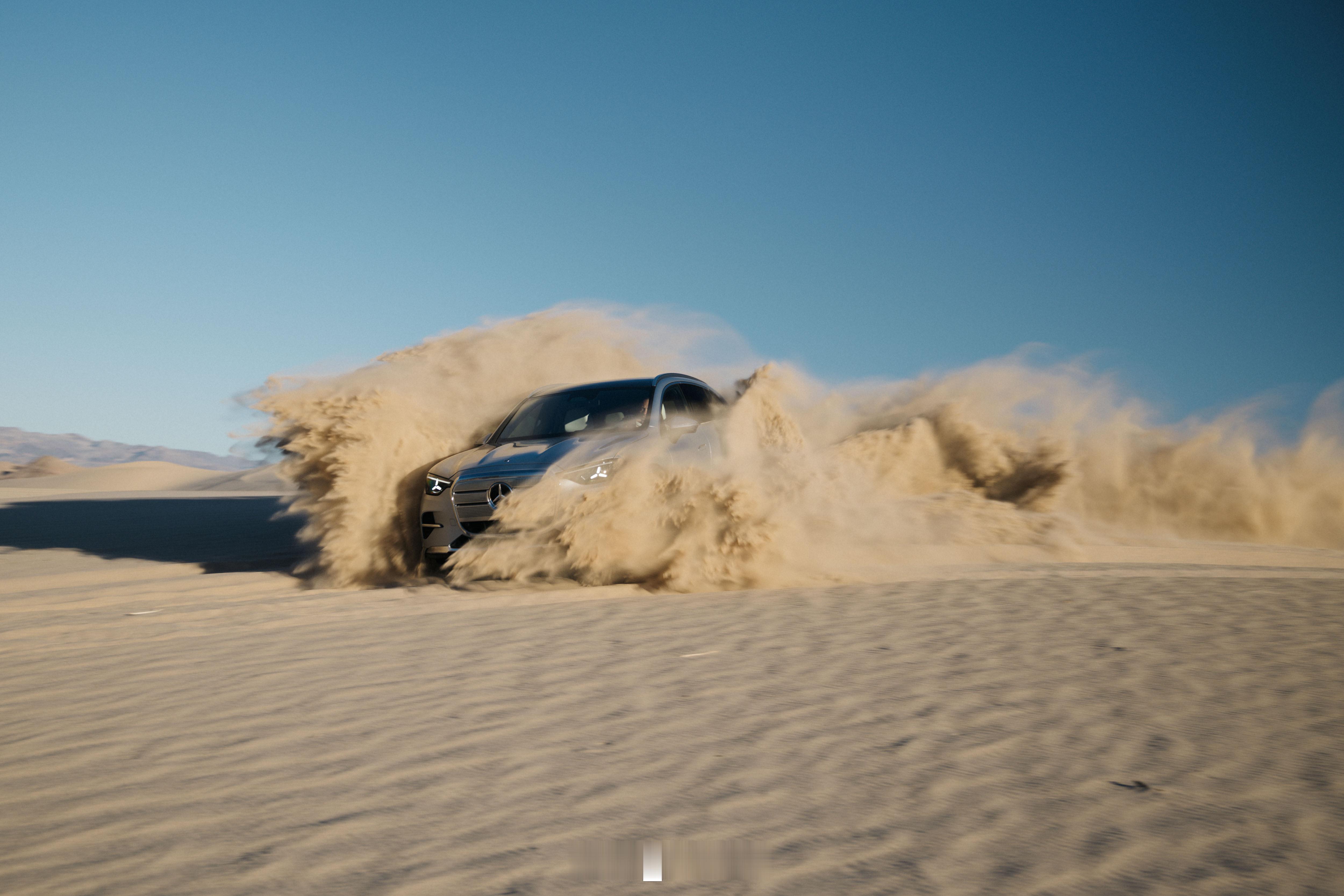 奔驰全新奔驰纯电GLC沙漠测试全新奔驰纯电GLC开启沙漠测试​​​