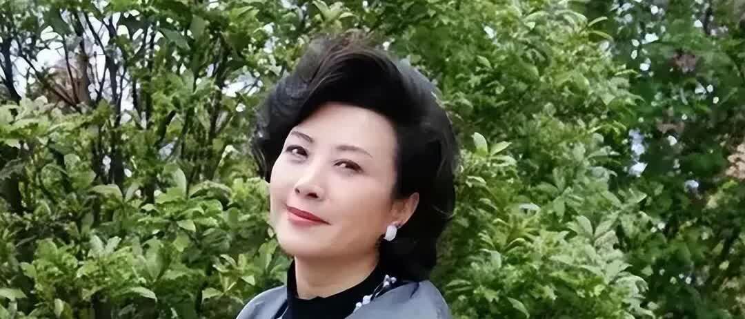 1963年出生的她，62岁脸蛋漂亮，身材在线，演技能比得过她的很少，可就是没红起