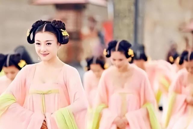 唐太宗李世民为了增加人口，他居然想出一个让人哭笑不得的办法，一下子让宫里的宫女和