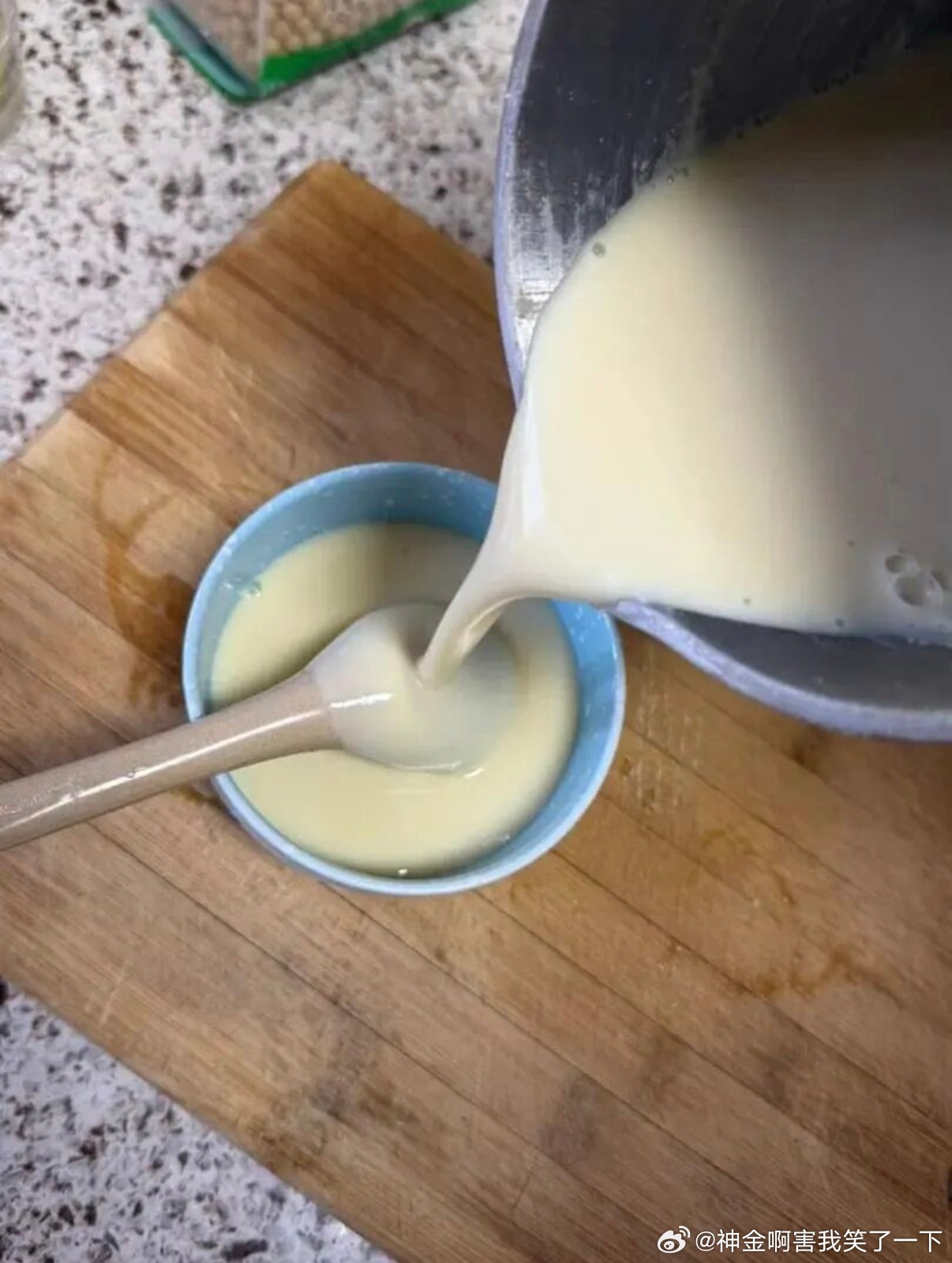 6097无人在意失去的脸面满眼都是对美食的渴望