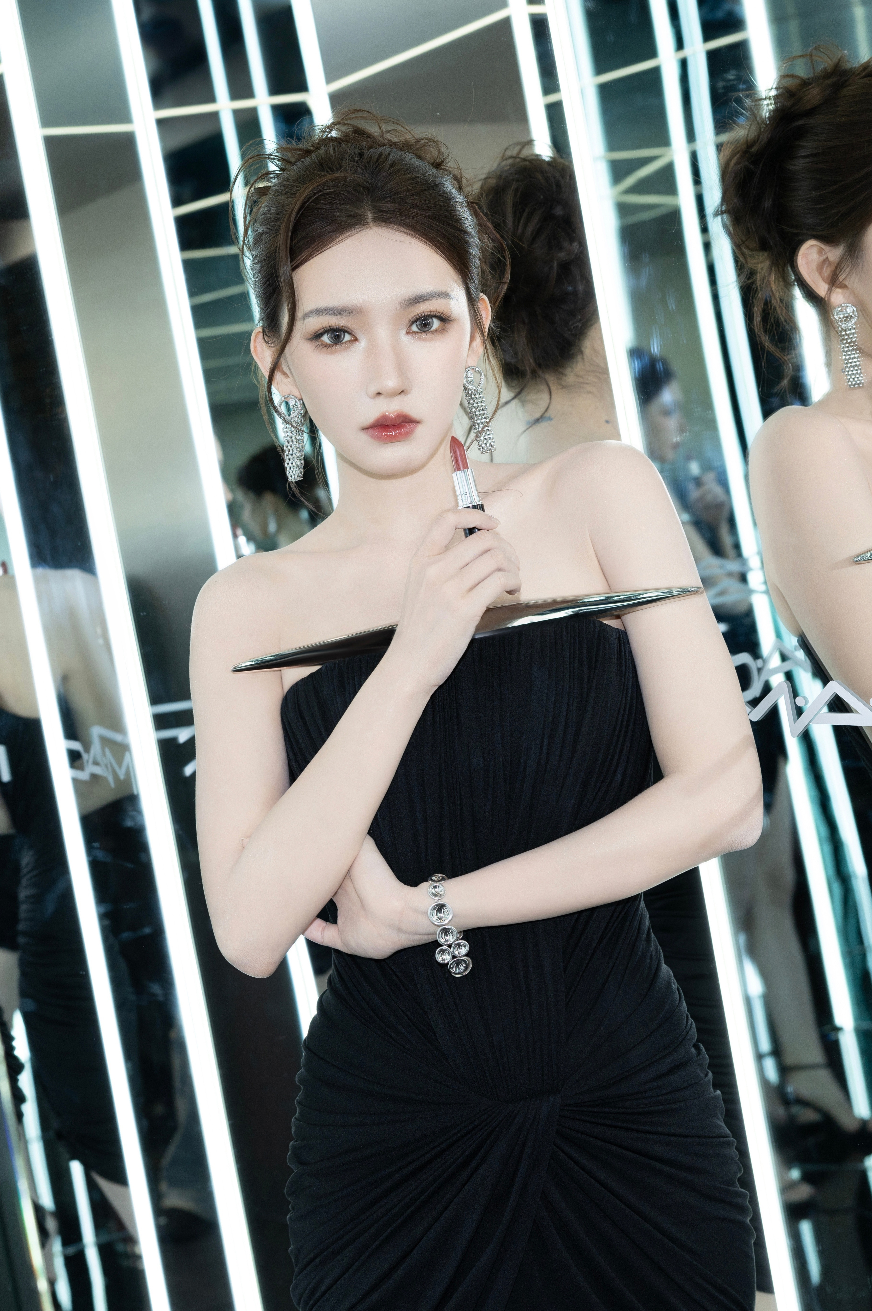 程潇M.A.C主办方更新⚫️「水漾镜界」夏日限时主题