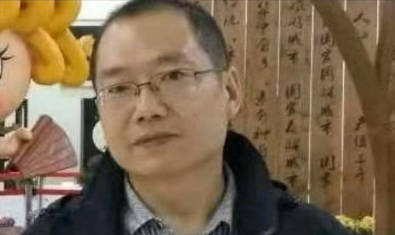 我有一个朋友死了、51岁，在石家庄有两套别墅。在石家庄有两套别墅的人，至少是