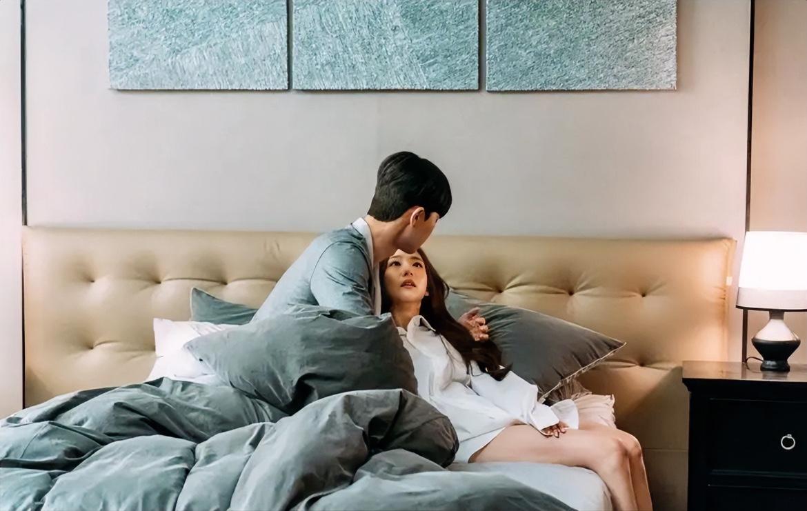 中年夫妻更年期以后该怎么相处如果你和伴侣正处在45-55岁之间，请你一定要为