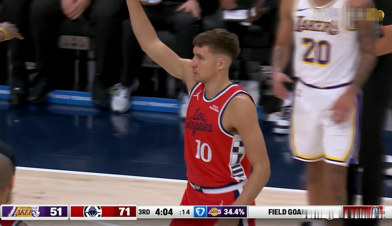 快船后卫博格丹诺维奇真是太坑了！在今天快船主场以103：88击败湖人的比赛中，博