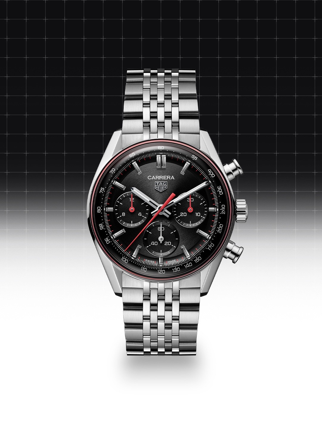 演员佩戴TAGHeuer泰格豪雅腕表登封《ELLEMEN》1月刊，雅