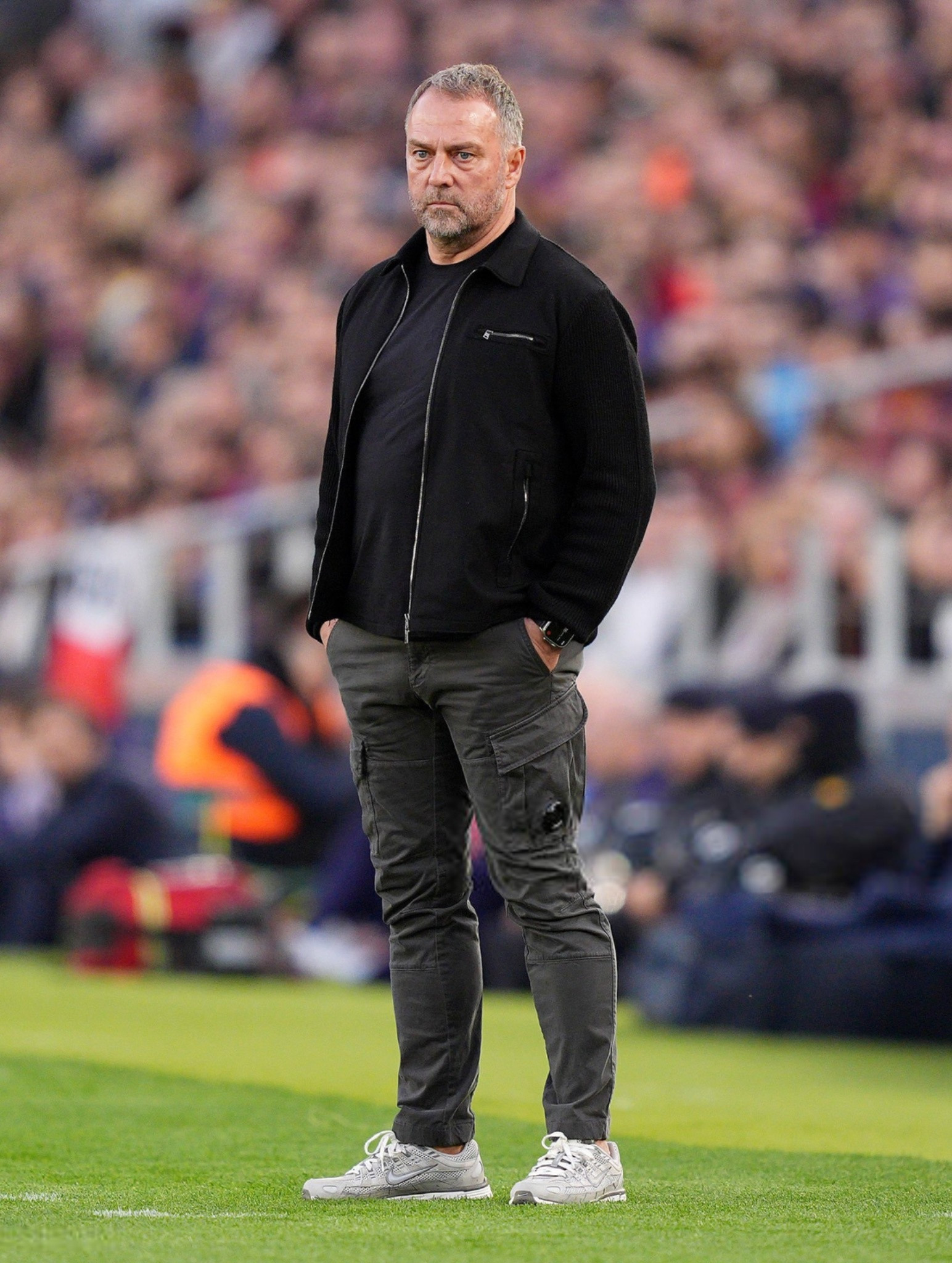 弗里克：“我们将采用惯常的战术，我们决定让佩德里在下半场多参与一些比赛。我们需要