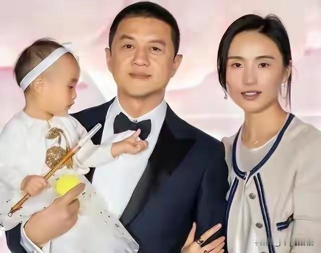 王菲怎么也没有料到，曾经负债累累的前夫李亚鹏，竟靠一个小举动口碑突然暴涨。被扣了