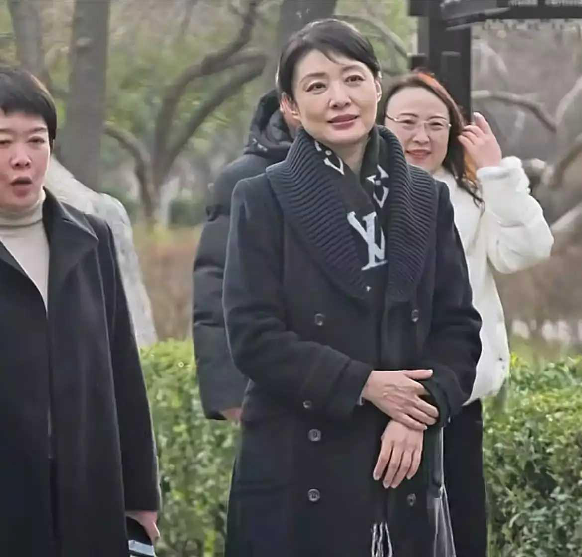 曾经的央视女神，如今的大人物，真是美了一辈子