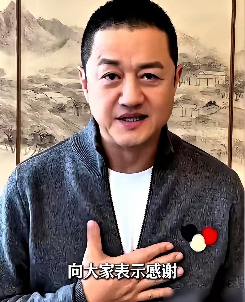 办公室年租金85万，员工工资社保216万，甚至连28万的审计费，王菲全包了。整