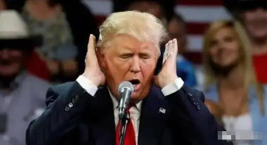 共和党42%倒戈，国会要捆死特朗普，全美示威逼宫，弹劾要来了？战场的炮火还没