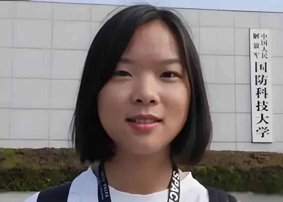 2019年，云南668分女孩李盈，选择国防科技大学，不料最终因1分之差，与国防科