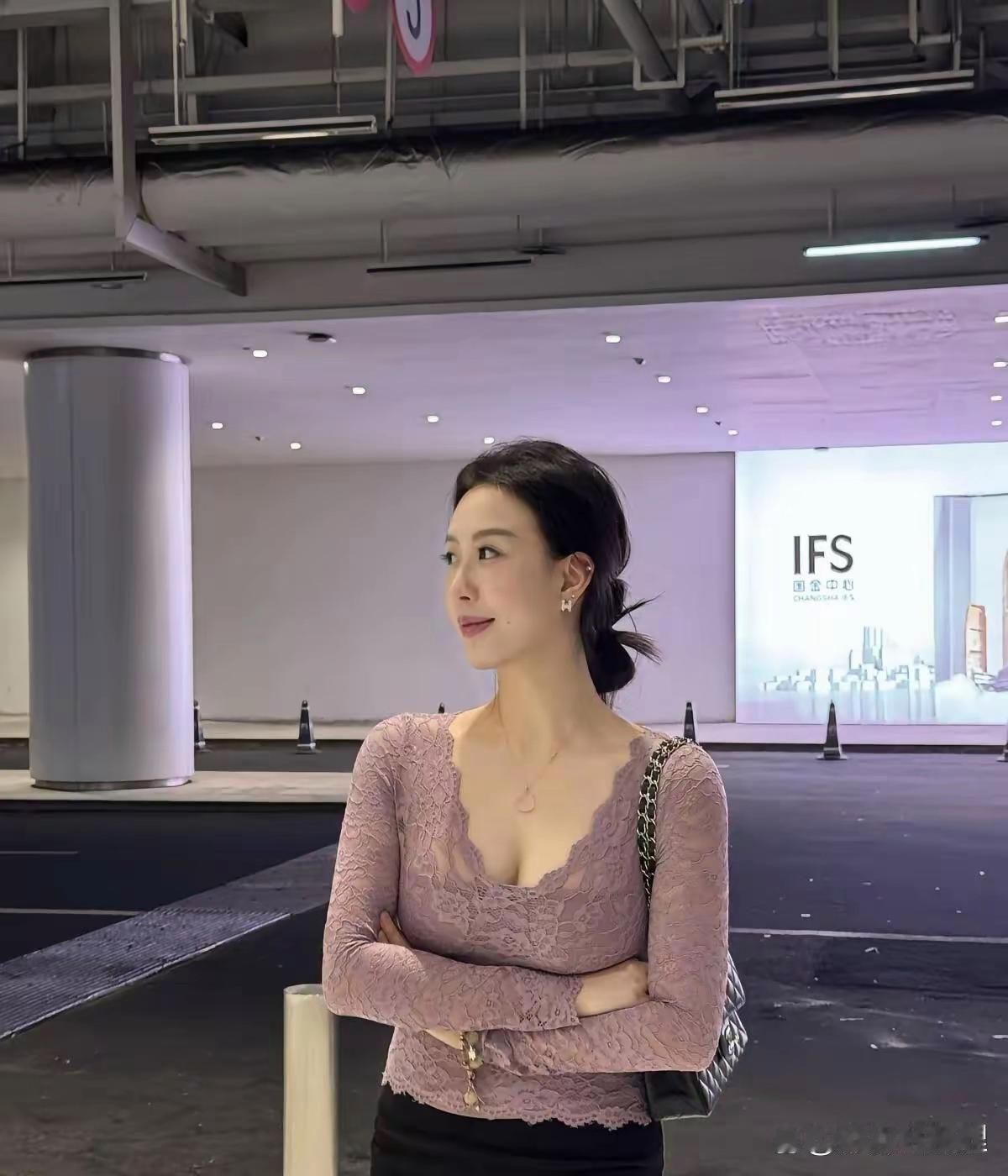 韩国贵妇好漂亮，不知道是三十还是四十岁了