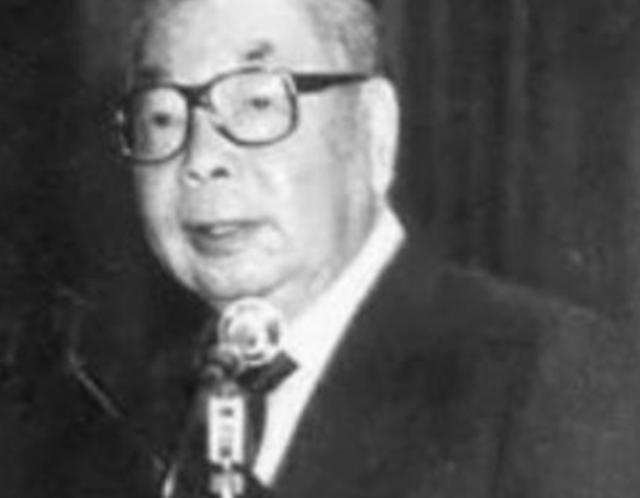 蒋介石刚咽气，比蒋经国只大12岁的宋美龄就想独揽大权，没想到，一向憨厚的蒋经国在