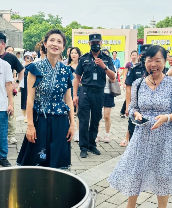 电视上看着一般般，真人巨美！